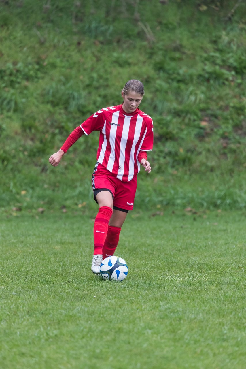 Bild 113 - wBJ TuS Tensfeld - SV Fortuna St. Juergen